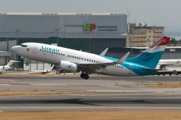 採れたてほしいもさんが、リスボン・ウンベルト・デルガード空港で撮影したルクスエア 737-7C9の航空フォト（飛行機 写真・画像）
