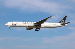 SIさんが、成田国際空港で撮影した全日空 777-381/ERの航空フォト（飛行機 写真・画像）