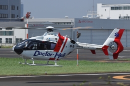 KAZFLYERさんが、東京ヘリポートで撮影した中日本航空 EC135P2+の航空フォト（飛行機 写真・画像）