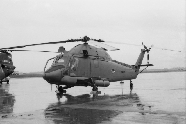 akiba17さんが、厚木飛行場で撮影したアメリカ海軍の航空フォト（飛行機 写真・画像）