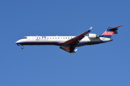 M.Tさんが、伊丹空港で撮影したアイベックスエアラインズ CL-600-2C10(CRJ-702)の航空フォト（飛行機 写真・画像）