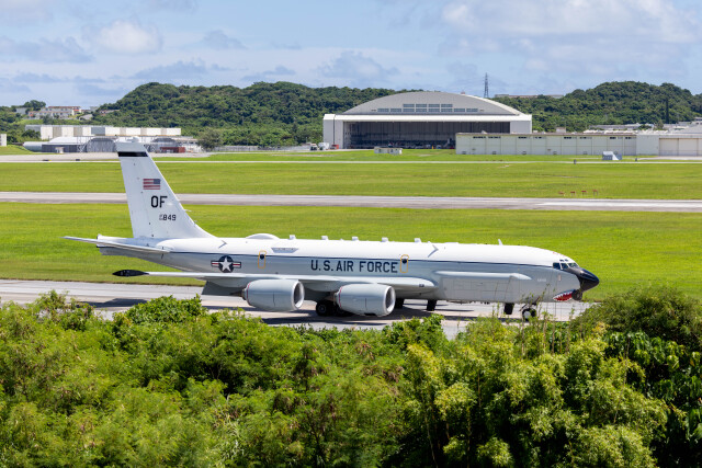 チャッピー・シミズさんが、嘉手納飛行場で撮影したアメリカ空軍 RC-135の航空フォト（飛行機 写真・画像）