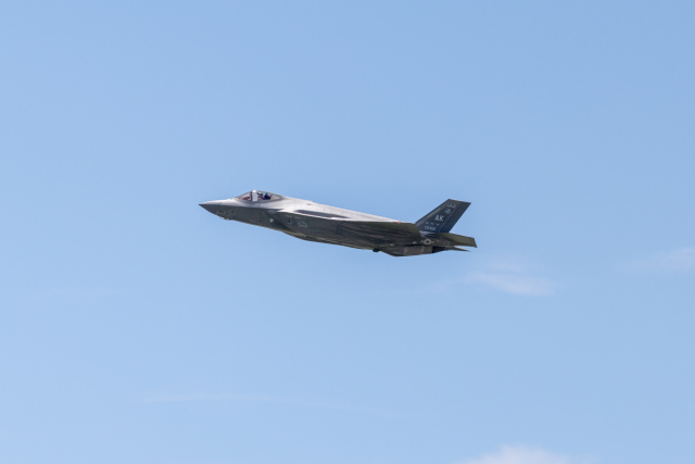 チャッピー・シミズさんが、嘉手納飛行場で撮影したアメリカ空軍 F-35A Lightning IIの航空フォト（飛行機 写真・画像）