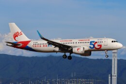 アルベルトさんが、関西国際空港で撮影した長竜航空 A320-214の航空フォト（飛行機 写真・画像）