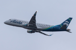 walker2000さんが、シアトル タコマ国際空港で撮影したホライゾン航空 ERJ-170-200 LR (ERJ-175LR)の航空フォト（飛行機 写真・画像）