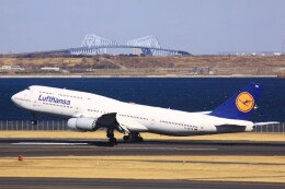 けいとパパさんが、羽田空港で撮影したルフトハンザドイツ航空 747-830の航空フォト（飛行機 写真・画像）