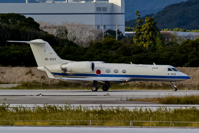 C-1 foreverさんが、築城基地で撮影した航空自衛隊 U-4 Gulfstream IV (G-IV-MPA)の航空フォト（飛行機 写真・画像）
