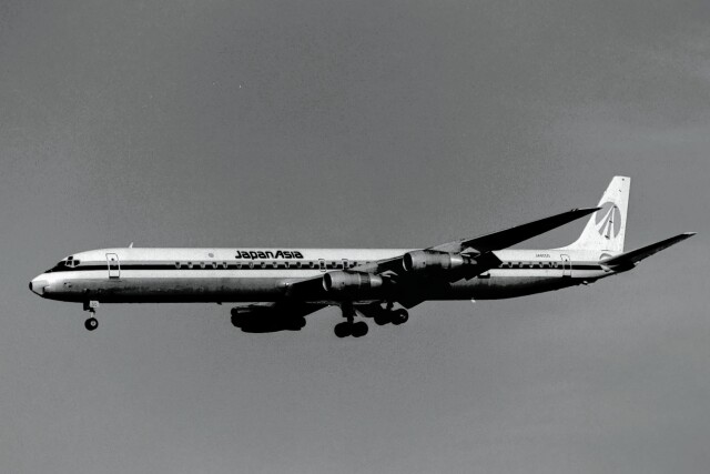 メルシーボクーさんが、伊丹空港で撮影した日本アジア航空 DC-8-61の航空フォト（飛行機 写真・画像）