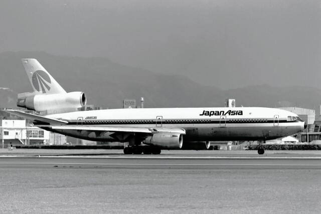 メルシーボクーさんが、伊丹空港で撮影した日本アジア航空 DC-10-40Iの航空フォト（飛行機 写真・画像）