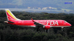 SNAKEさんが、新千歳空港で撮影したフジドリームエアラインズ ERJ-170-100 (ERJ-170STD)の航空フォト（飛行機 写真・画像）