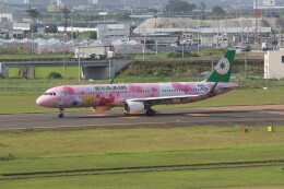 bokoraanyo7さんが、仙台空港で撮影したエバー航空 A321-211の航空フォト（飛行機 写真・画像）