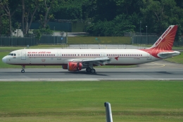 SFJ_capさんが、シンガポール・チャンギ国際空港で撮影したエア・インディア A321-211の航空フォト（飛行機 写真・画像）