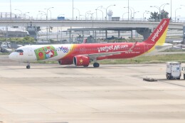青春の１ページさんが、関西国際空港で撮影したベトジェットエア A321-271NXの航空フォト（飛行機 写真・画像）