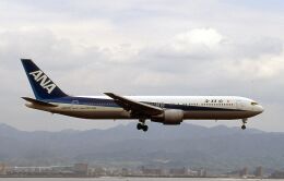 LEVEL789さんが、関西国際空港で撮影した全日空 767-381の航空フォト（飛行機 写真・画像）