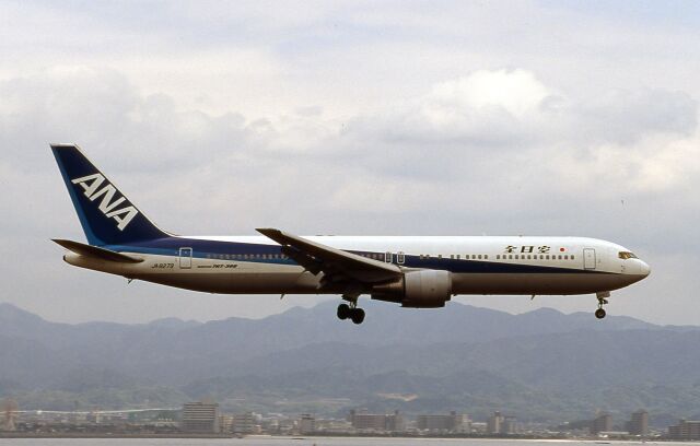 関西国際空港 - Kansai International Airport [KIX/RJBB]で撮影された関西国際空港 - Kansai International Airport [KIX/RJBB]の航空機写真