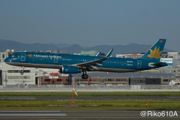 Riko610Aさんが、福岡空港で撮影したベトナム航空 A321-231の航空フォト（飛行機 写真・画像）