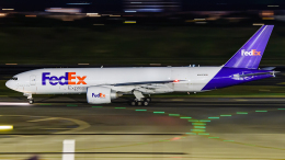 Huang ChengJenさんが、台湾桃園国際空港で撮影したフェデックス・エクスプレス 777-FS2の航空フォト（飛行機 写真・画像）