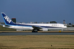 Gambardierさんが、伊丹空港で撮影した全日空 767-381の航空フォト（飛行機 写真・画像）