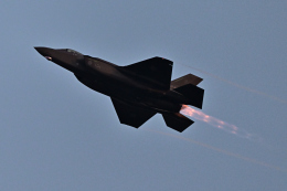 フォト太郎さんが、小松空港で撮影した航空自衛隊 F-35A Lightning IIの航空フォト（飛行機 写真・画像）