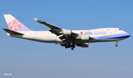 RINA-281さんが、成田国際空港で撮影したチャイナエアライン 747-409F/SCDの航空フォト（飛行機 写真・画像）
