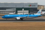 リスボン・ウンベルト・デルガード空港の撮影スポット「Ponto de aviões」で撮影された飛行機の写真です。