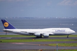 Pikpik pilotさんが、羽田空港で撮影したルフトハンザドイツ航空 747-830の航空フォト（飛行機 写真・画像）