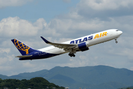 kopさんが、福岡空港で撮影したアトラス航空 767-324/ERの航空フォト（飛行機 写真・画像）