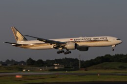 hana777さんが、成田国際空港で撮影したシンガポール航空 777-312/ERの航空フォト（飛行機 写真・画像）
