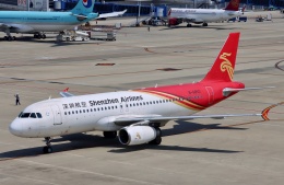 TA27さんが、中部国際空港で撮影した深圳航空 A320-232の航空フォト（飛行機 写真・画像）