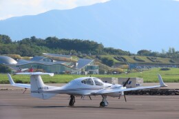 F.YUKIHIDEさんが、高松空港で撮影した日本法人所有 DA42 TwinStarの航空フォト（飛行機 写真・画像）