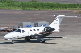 F.YUKIHIDEさんが、高松空港で撮影したマイクロジェット 510 Citation Mustangの航空フォト（飛行機 写真・画像）