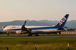 もーさんが、伊丹空港で撮影した全日空 767-381/ERの航空フォト（飛行機 写真・画像）
