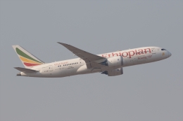 よっしぃさんが、香港国際空港で撮影したエチオピア航空 787-8 Dreamlinerの航空フォト（飛行機 写真・画像）