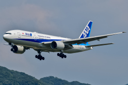 C-1 foreverさんが、福岡空港で撮影した全日空 777-281/ERの航空フォト（飛行機 写真・画像）