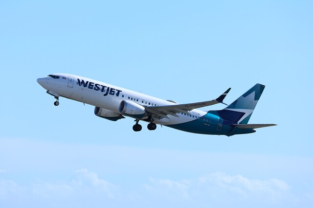 不揃いさんが、ダニエル・K・イノウエ国際空港で撮影したウエストジェット航空 737-8-MAXの航空フォト（飛行機 写真・画像）