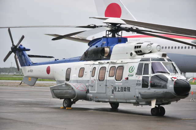 YouKeyさんが、千歳基地で撮影した陸上自衛隊 EC225LP Super Puma Mk2+の航空フォト（飛行機 写真・画像）