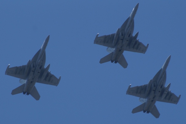 yukku16_herooさんが、厚木飛行場で撮影したアメリカ海軍 EA-18G Growlerの航空フォト（飛行機 写真・画像）