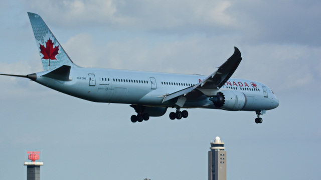 パンダさんが、成田国際空港で撮影したエア・カナダ 787-9の航空フォト（飛行機 写真・画像）