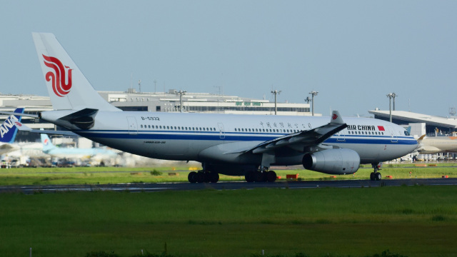 パンダさんが、成田国際空港で撮影した中国国際航空 A330-243の航空フォト（飛行機 写真・画像）