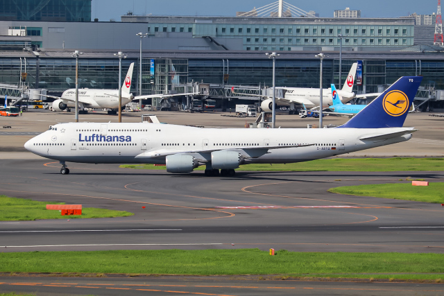 Y.Dさんが、羽田空港で撮影したルフトハンザドイツ航空 747-830の航空フォト（飛行機 写真・画像）