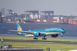 Pikpik pilotさんが、羽田空港で撮影したベトナム航空 A350-941の航空フォト（飛行機 写真・画像）