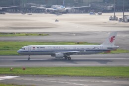 Pikpik pilotさんが、羽田空港で撮影した中国国際航空 A321-213の航空フォト（飛行機 写真・画像）