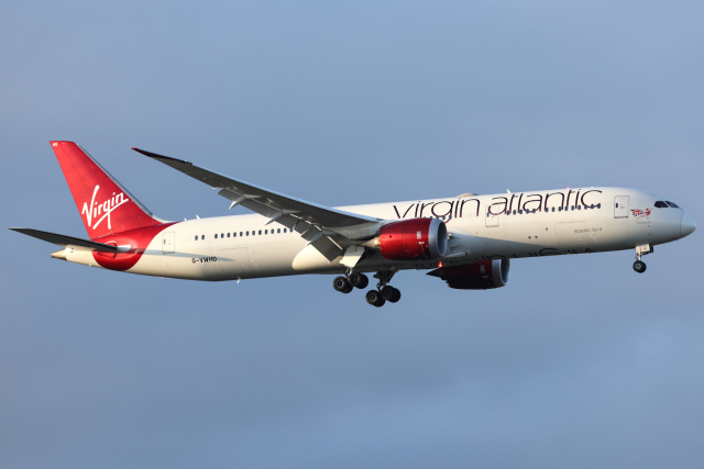 ロンドン・ヒースロー空港 - London Heathrow Airport [LHR/EGLL]で撮影されたロンドン・ヒースロー空港 - London Heathrow Airport [LHR/EGLL]の航空機写真(フォト・画像)