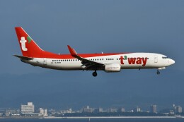 k-spotterさんが、関西国際空港で撮影したティーウェイ航空 737-8ASの航空フォト（飛行機 写真・画像）