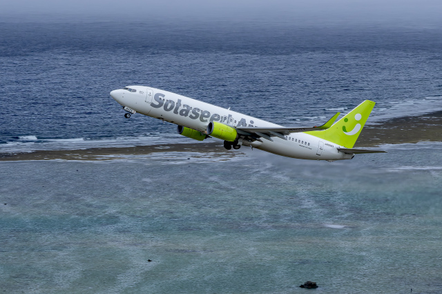 狛犬さんが、石垣空港で撮影したソラシド エア 737-81Dの航空フォト（飛行機 写真・画像）