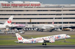 ハセタさんが、羽田空港で撮影したジェイエア ERJ-190-100(ERJ-190STD)の航空フォト（飛行機 写真・画像）