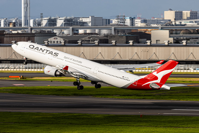 JW.Photography_さんが、羽田空港で撮影したカンタス航空 A330-303の航空フォト（飛行機 写真・画像）