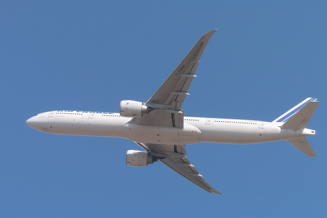 senyoさんが、成田国際空港で撮影したエールフランス航空 777-328/ERの航空フォト（飛行機 写真・画像）