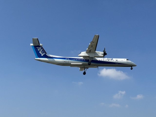 Turquoiseさんが、伊丹空港で撮影したANAウイングス DHC-8-402Q Dash 8の航空フォト（飛行機 写真・画像）