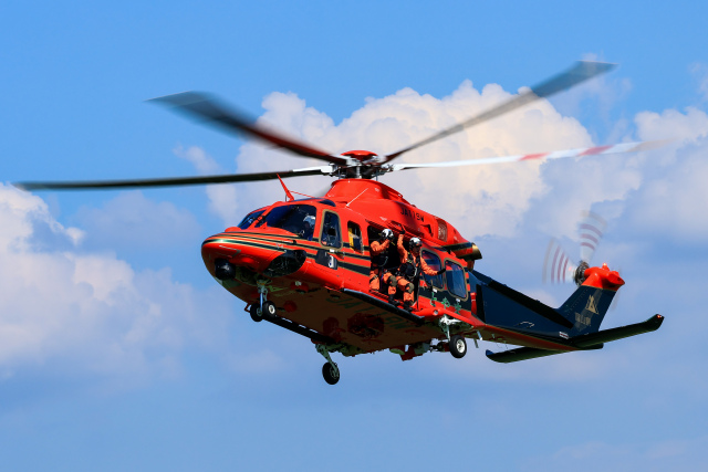 オポッサムさんが、クロスランドおやべ で撮影した富山県消防防災航空隊 AW139の航空フォト（飛行機 写真・画像）